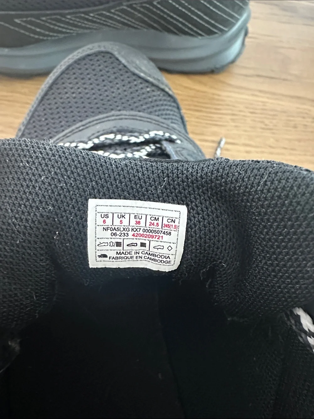 The North Face Youth Fastpack Hiker Waterproof shoes
